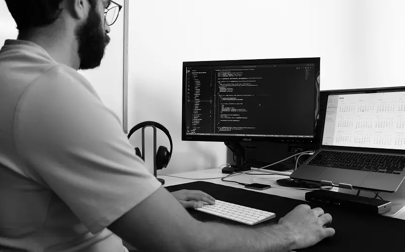 Xavi Tristancho trabajando